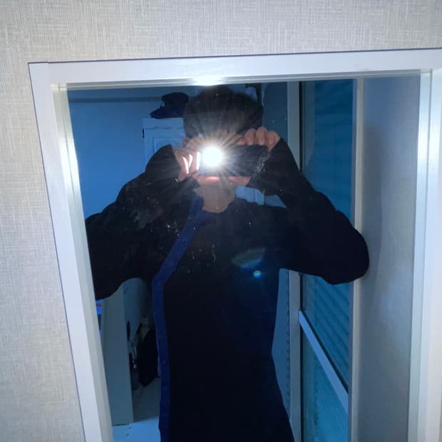 아르마니 익스체인지 비대칭 버튼 리브드 니트