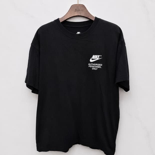 XL,105 )) NIKE 나이키 반팔티셔츠! 디자인 예뻐요~