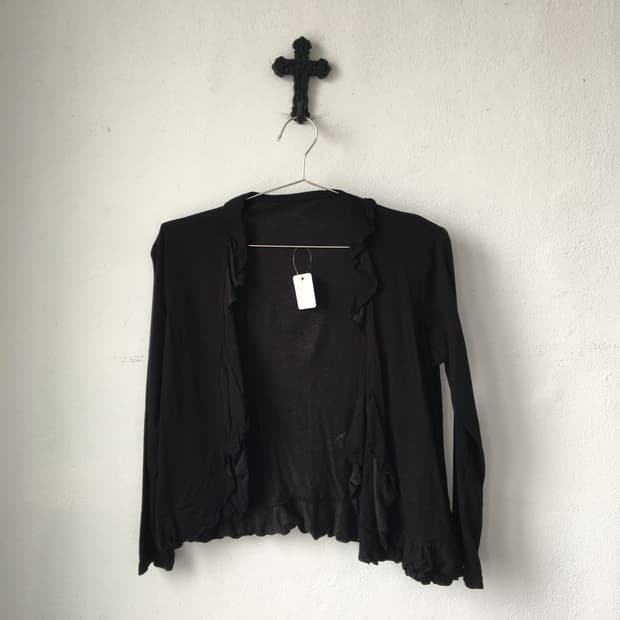 Ruffle point one button cardigan
