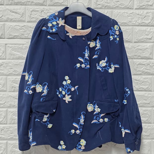 택포) M 한섬 오즈세컨 꽃자수 네이비 자켓