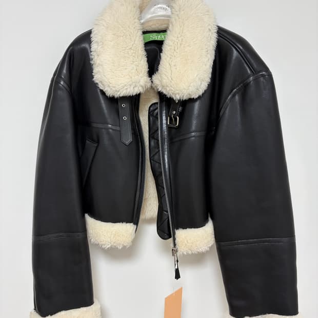 새상품 시눈 무스탕