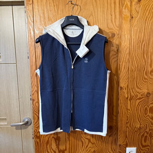 브루넬로 쿠치넬리 패딩 조끼(베스트) 새상품 판매 합니다. 