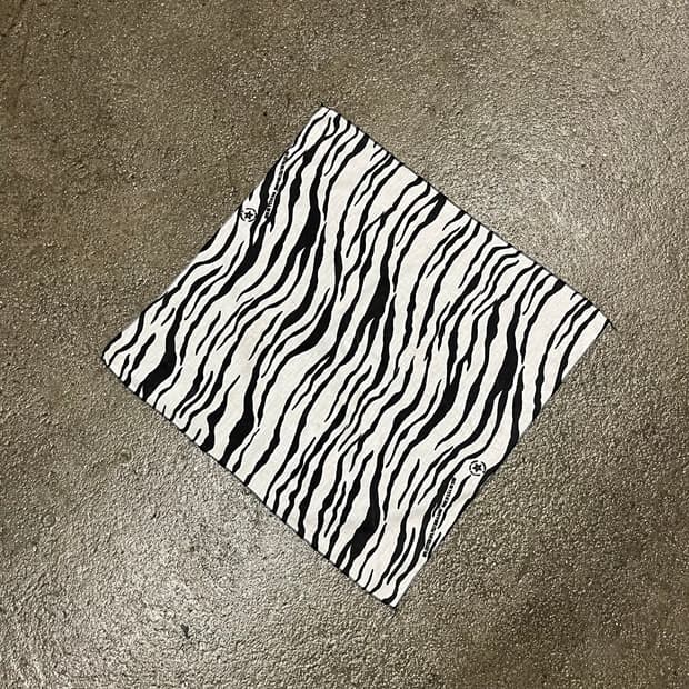 90s 빈티지 지브라 패턴 반다나