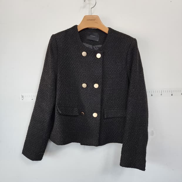 CHICHERA 블랙 트위드 금장 버튼 자켓