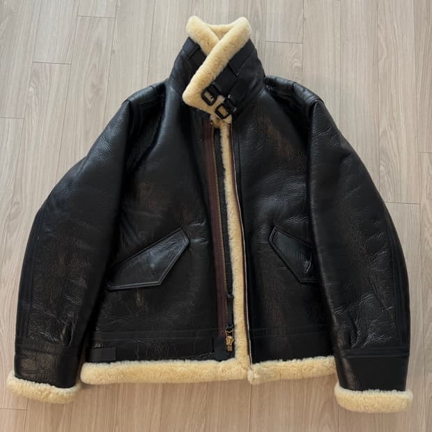 [L] 이스트로그 무스탕