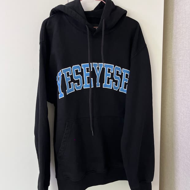 YESEYESEE 블랙 블루아치로고 S