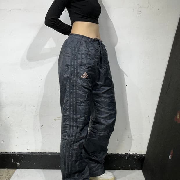 아디다스 유광 차콜 와이드 삼선 트레이닝 팬츠 추리닝 바지 L