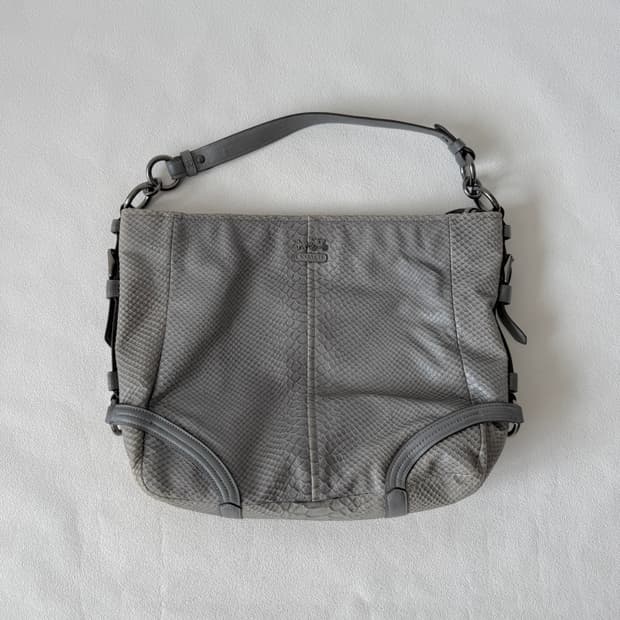 코치(COACH) 파이톤 패턴 숄더백