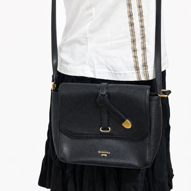 빈폴 클래식 미니 크로스백 블랙 레더