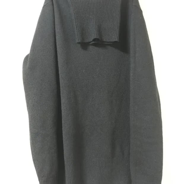 검정 터틀넥 폴라 니트티 f