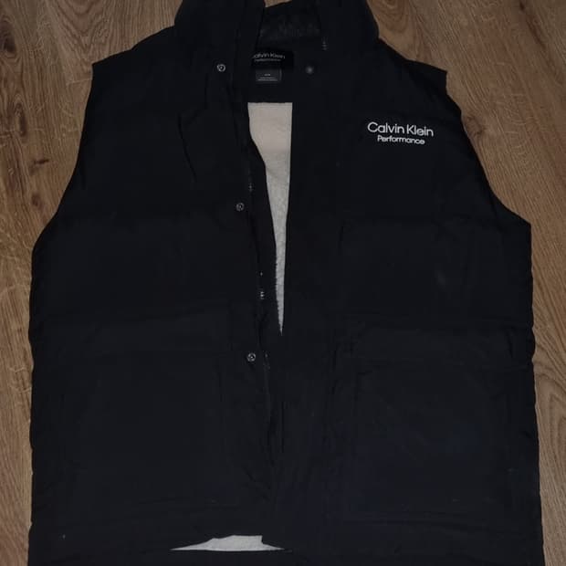 Calvin Klein 패딩조끼