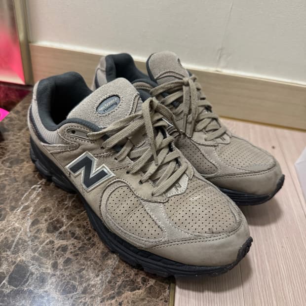 뉴발란스 M2002REG