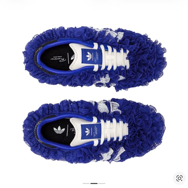 아디다스x캐롤라인 후 삼바 레이스 블루 w235