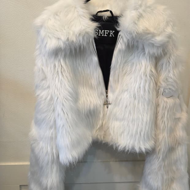 SMFK 화이트 페이크 퍼 후드 집업