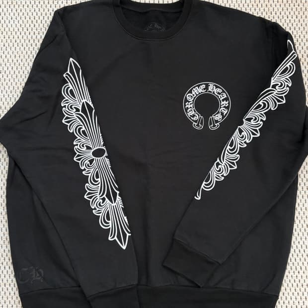 크롬하츠 홀스슈 맨투맨 s