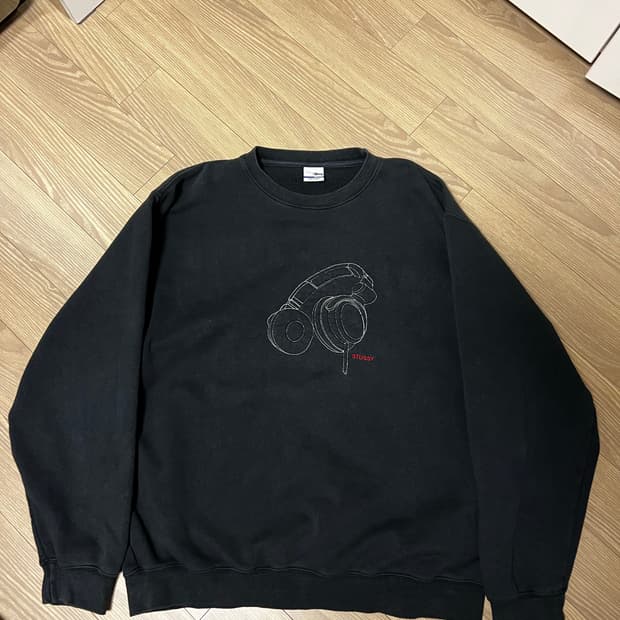 스투시 빈티지 헤드폰 맨투맨