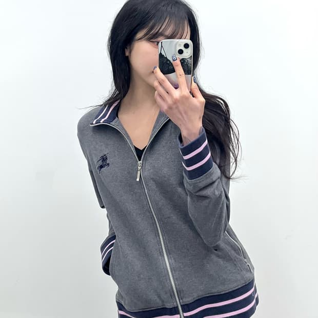 Burberry 블랙라벨 자카드 그랙픽 집업