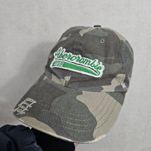 아베크롬비 카모 볼캡