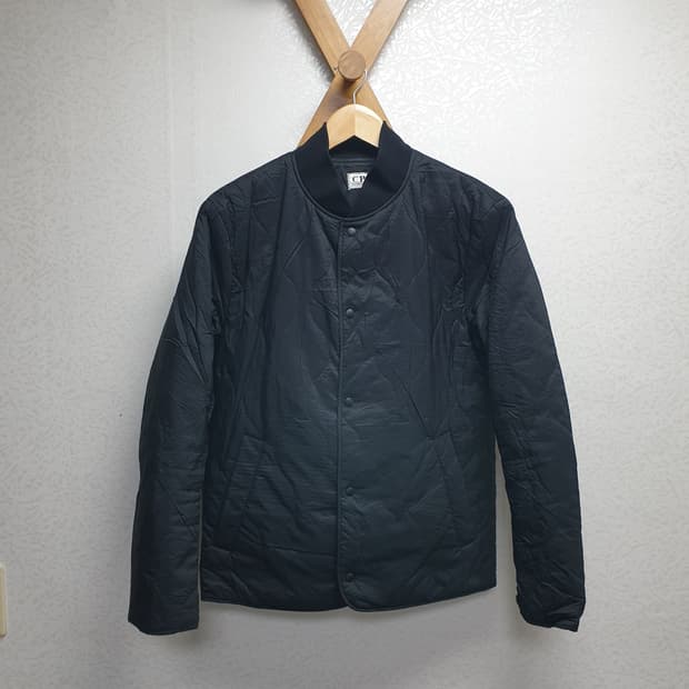 [남95/정품] cp컴퍼니 퀼팅 경량패딩 블랙