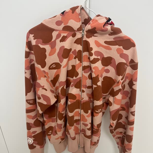 Bape 24ss camo hood zip up pink