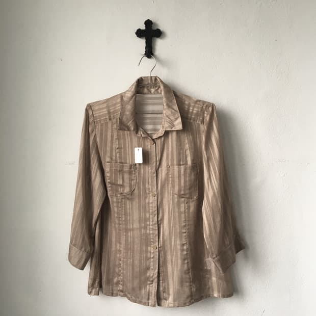 Stripe pattern shirt