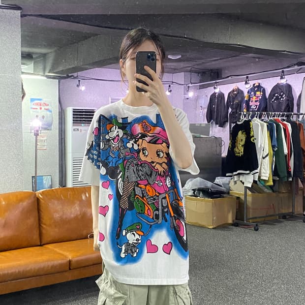 베티붑 라이딩 엔젤 반팔티 B2079