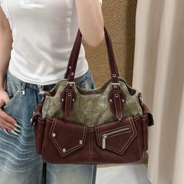 컬티베이터 멀티 포켓 레트로 숄더백