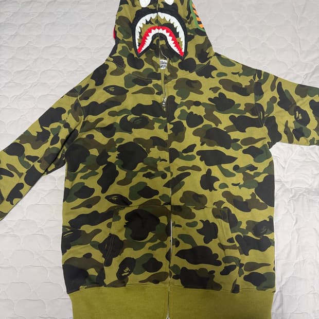 베이프 카모 후드집업