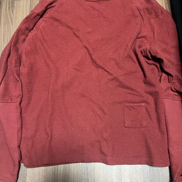 해칭룸 Incision Tee Dark Red