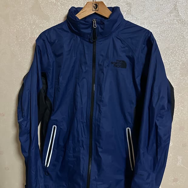 노스페이스 바람막이 네이비 105 판매
