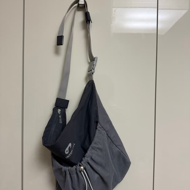 엔조블루스 메쉬 투톤 크로스 백 Grey