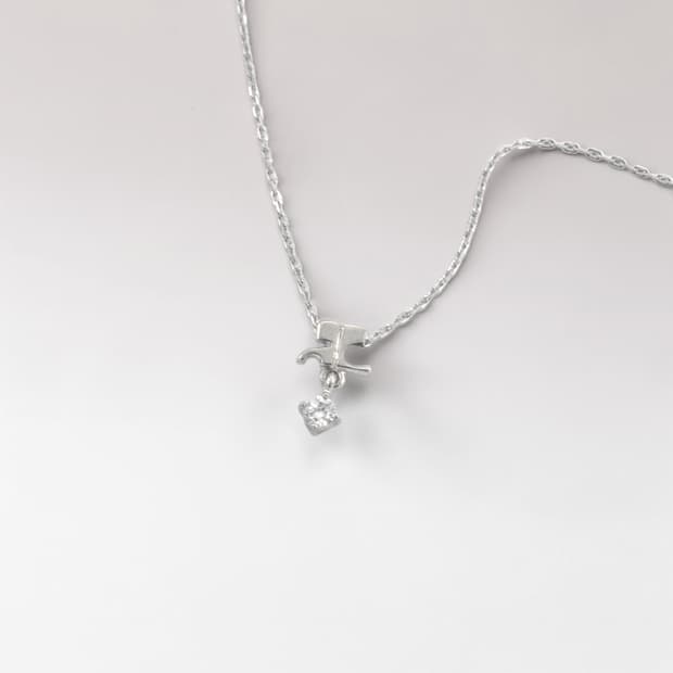 꾸레쥬 스톤포인트 로고 목걸이