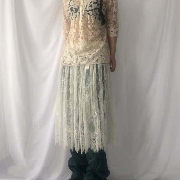Pattern point see through blouse
