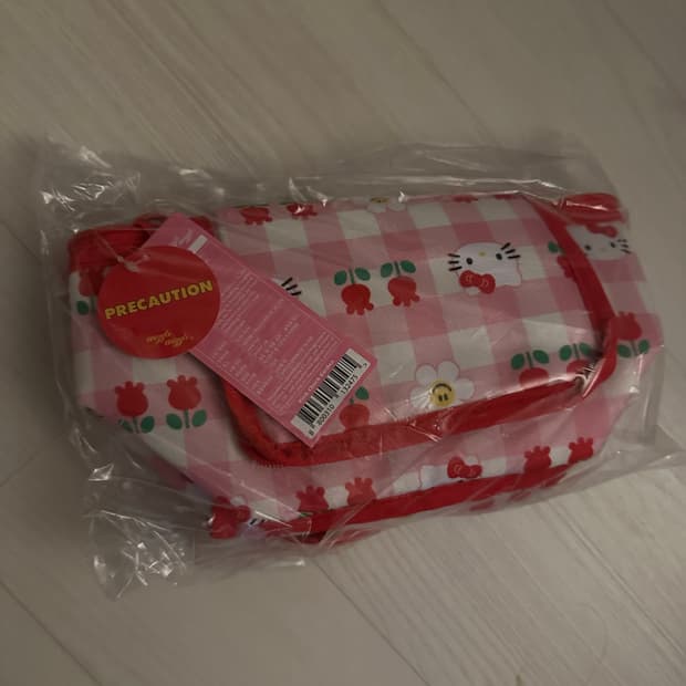 위글위글 헬로키티 보냉백 새상품