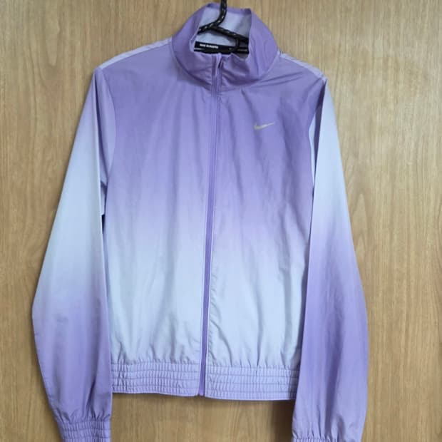 나이키 여성 러닝 바람막이 연보라 s