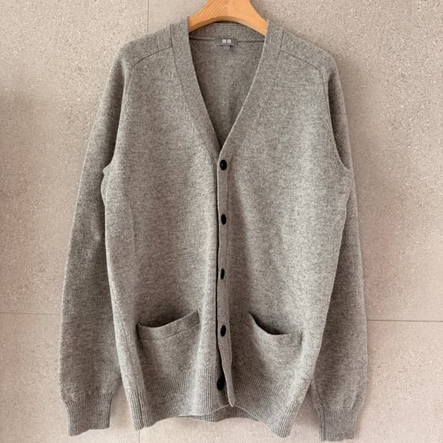 유니클로 울100 그레이 남자 L 가디건 거의 새상품