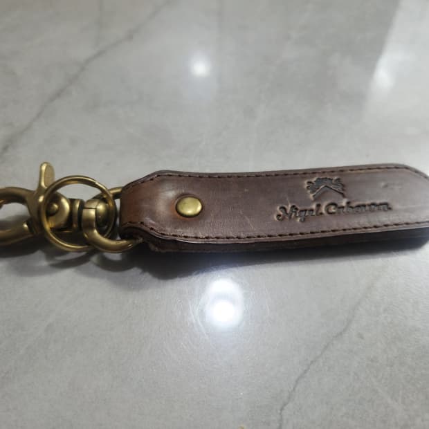 나이젤 카본 키링팝니다.