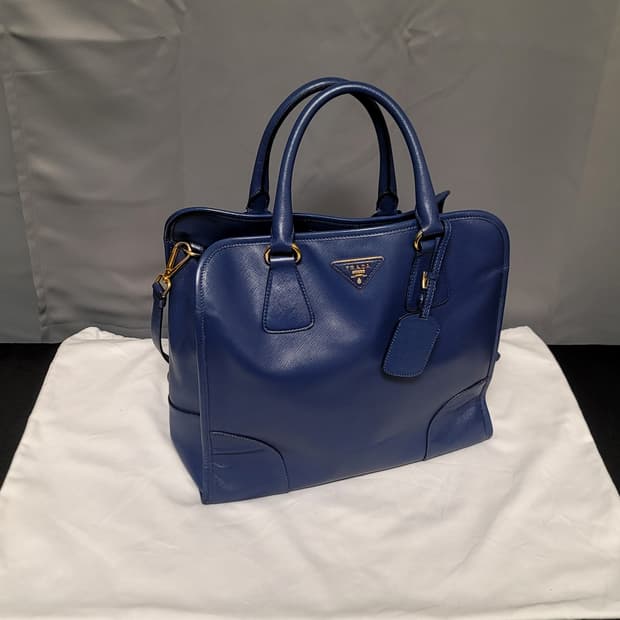 프라다 가방,크로스백토트백(디올샤넬보테가루이비통구찌셀린느생로랑발렌시아가)