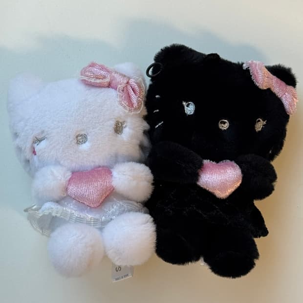 올리브영 필리밀리 헬로키티 천사 악마 키링