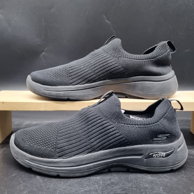 스케쳐스 고워크 아치핏 슬립온 240
