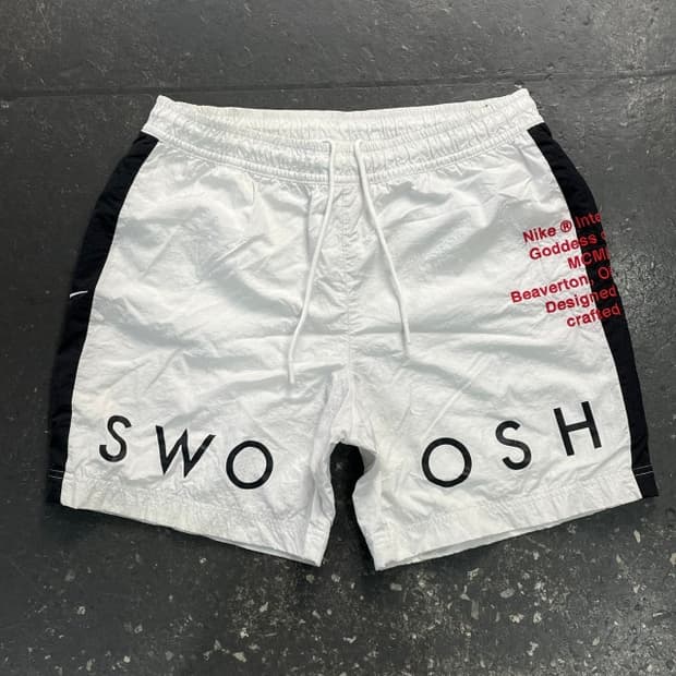 100 나이키 NSW 스우시 반바지 