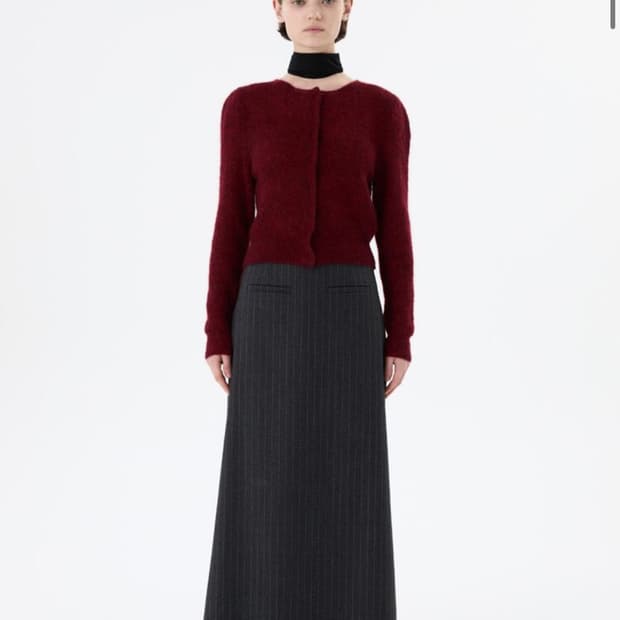 (거의 새상품) 아모멘토 라운드 넥 가디건 레드 1사이즈