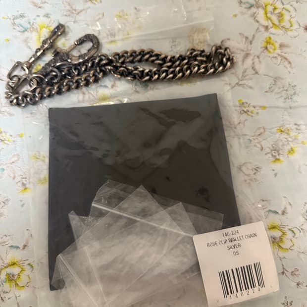 앙팡리쉬데프리메 월렛체인 판매합니다