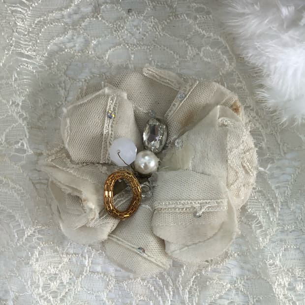ivory pearl flower brooch & hair clip