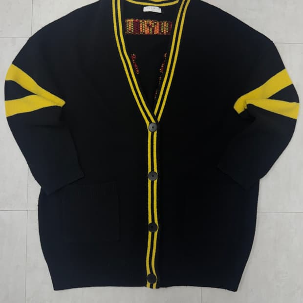 •산드로 프레피룩 울니트 가디건