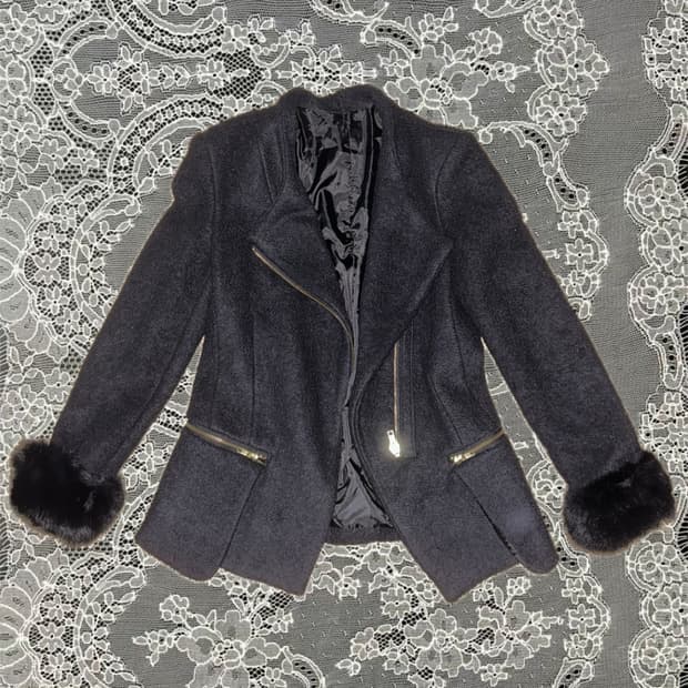 퍼 디테일 블랙 자켓