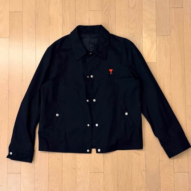 [새상품] AMI 아미 자수 하트로고 스냅버튼 자켓 블랙 - 정가 35만