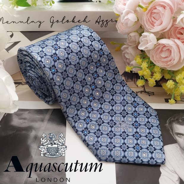아쿠아스큐텀 실크 블루 패턴 넥타이 9.4cm A+등급 K2210