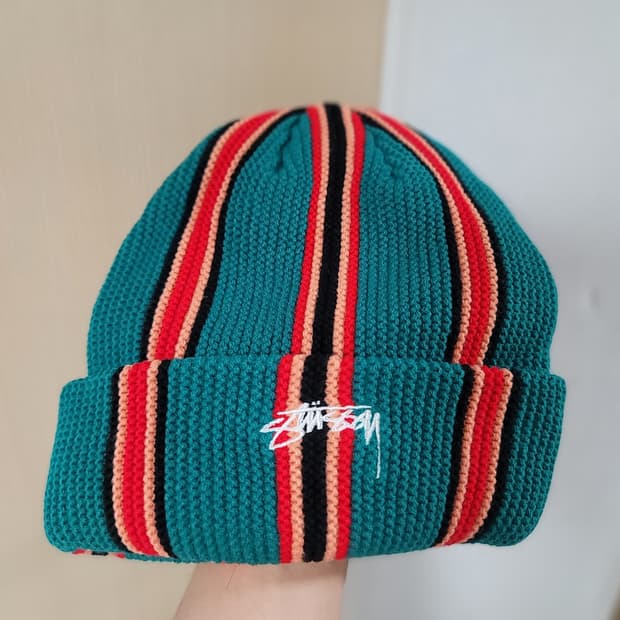 스투시 비니(Stussy Multi Stripe Knit Beanie)