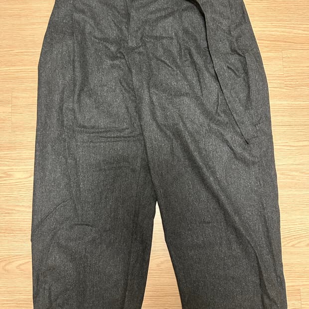 YOUTH 유스 벨티드 루즈 울팬츠 차콜 색상 S